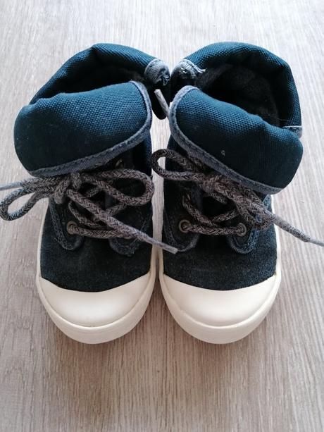 Modré kotnicky, zara,22