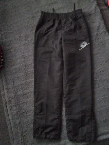 Sustiakove nohavice, lotto,128