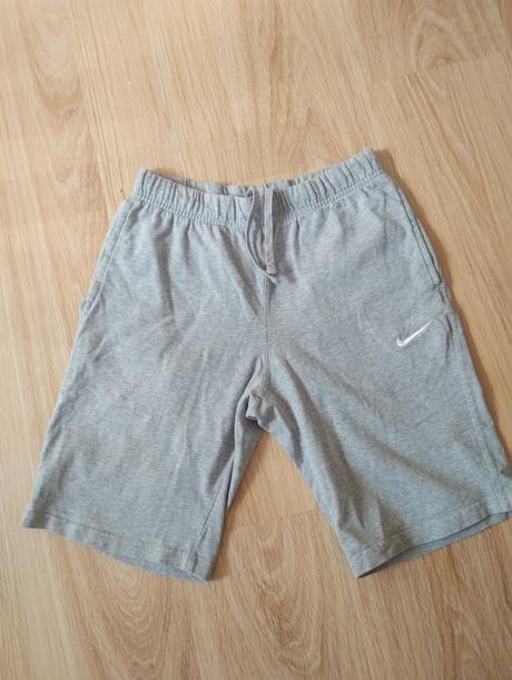 Kratase, nike,s