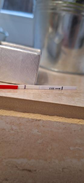 Druhá čiarka na tehotenskom teste: Čo robiť?