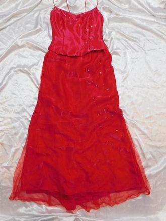 Luxusne slavnostne saty, 38