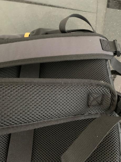 Ruksak pikachu pikémon zn.zara s pripnutou peňažen, zara