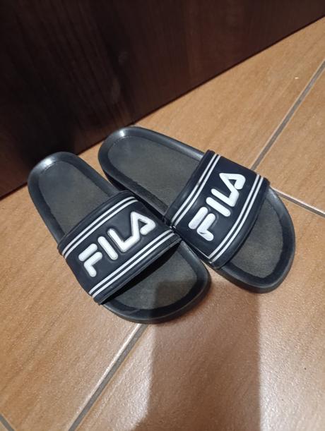 Slapky fila, fila,33