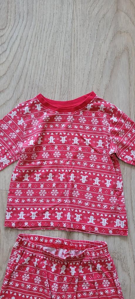 Pyzamko vianocne, lupilu,98