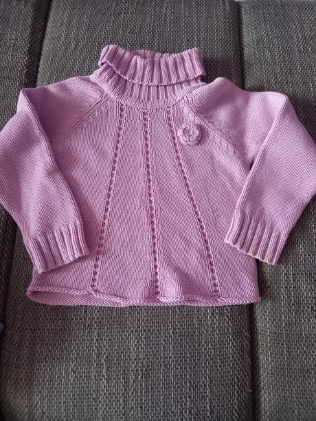 Svetrík v 122/128, 122