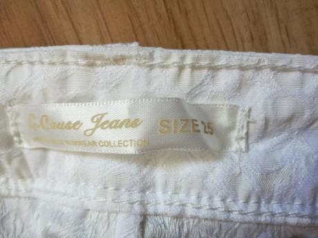 Nohavice s plastickým vzorom, s