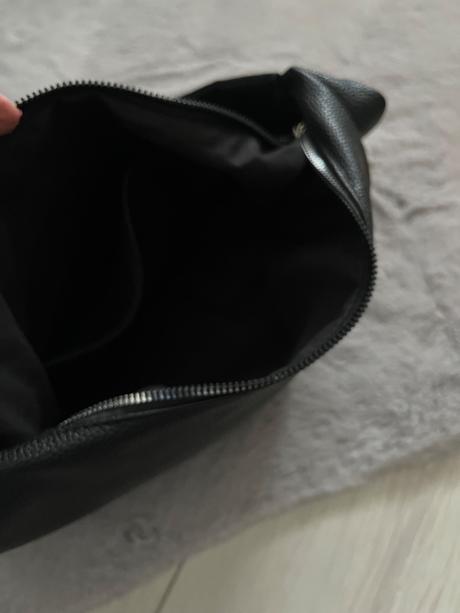 Kabelka cierna, sinsay