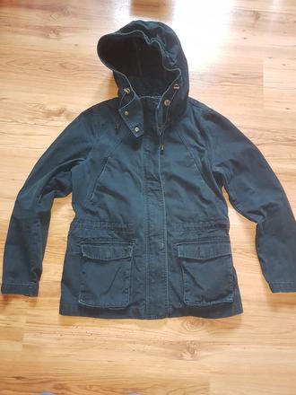 Bunda s odopínacou kapucňou, 42