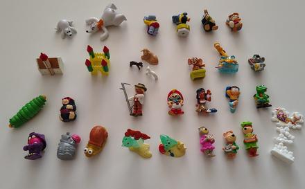 Kinder hračky,