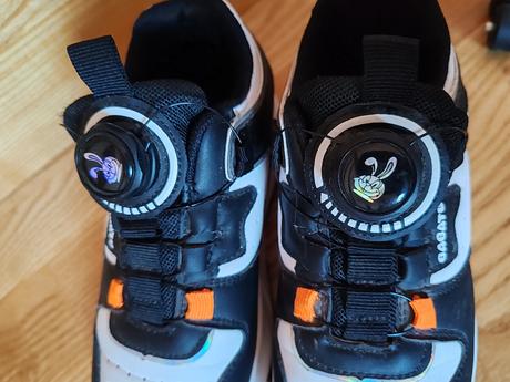 Tenisky aj na kolieska, 34