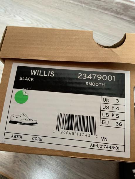 Dr martens kozenne topanky s cvockami, zara,36