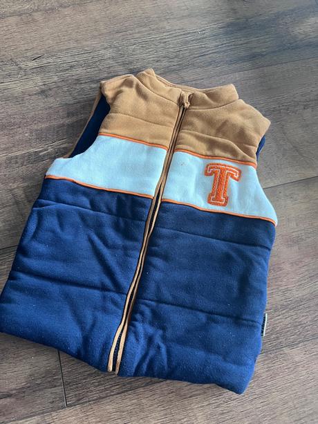 Teplá vesta, f&f,92