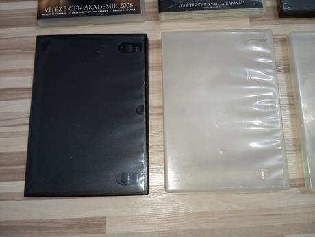 Dvd filmy a prázdne obaly,