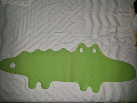 25ku_protismykova podlozka do vane,