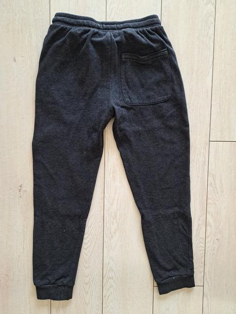 Teplaky, reserved,152