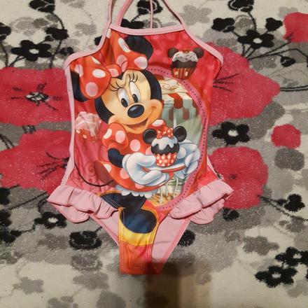 Dievčenské plavky, 98