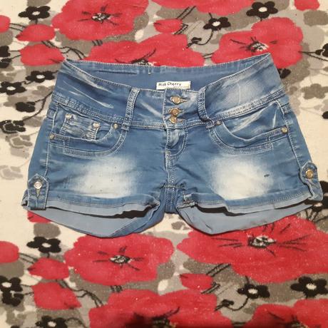 Dámske krátke nohavice, 26