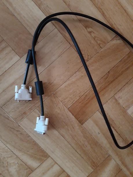 Kabel k pocitacu, asus