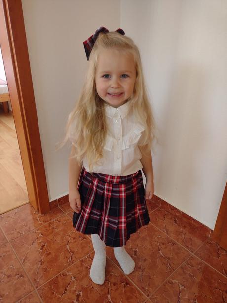 Nádherná sukňa super stav, 116