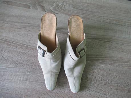 Svetlé šľapky, 37