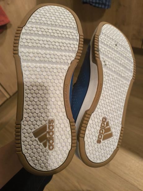 Málo nosené tenisky, adidas,38