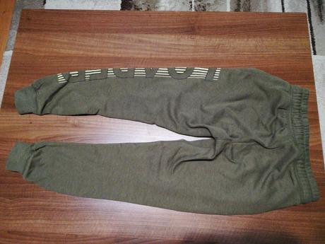 Teplé tepláky, chapter young,134