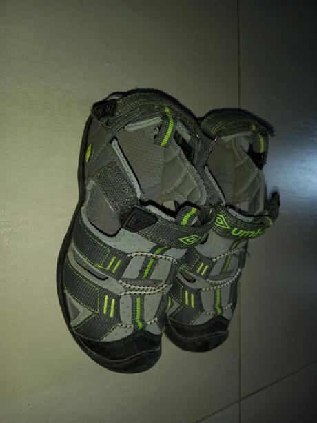 Pekne sandalky, umbro,30