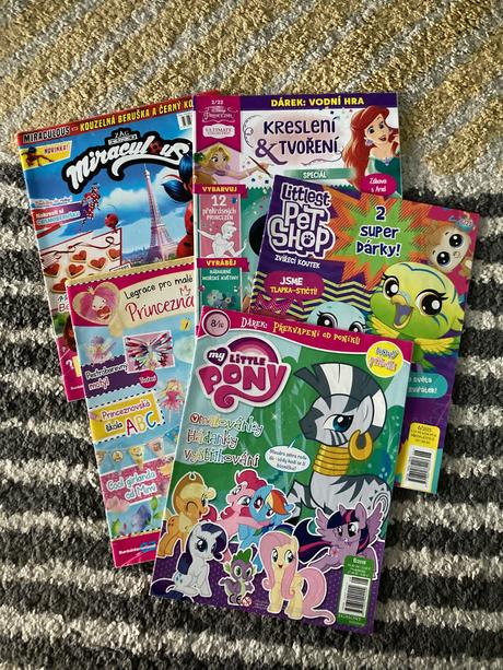 Dievčenské časopisy 5ks, 