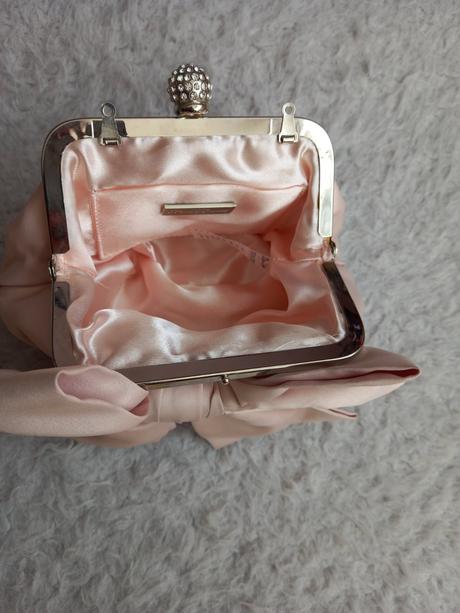 Spoločenská kabelka, 