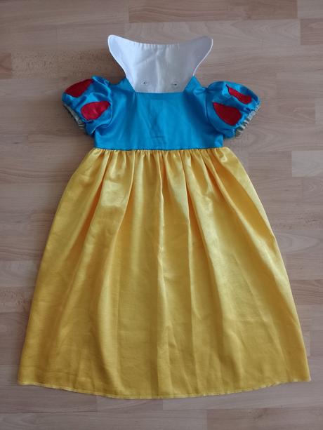 Kostým snehulienka,