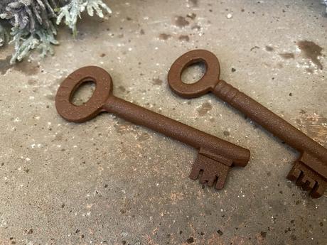 Kovové kľúče v hrdzavom odtieni 2 ks ( sada ), 