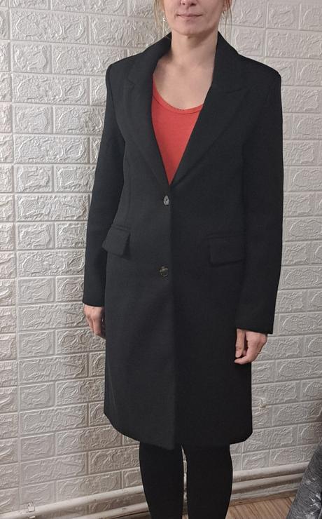 Čierný kabát, amisu,s