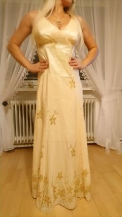 Spoločenské šaty, 40