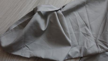 Dámska sivo čierna kvetinová blúzka, v. l/xl, l