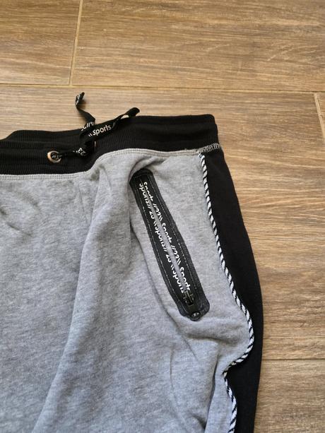 Tepláky č.146, 146