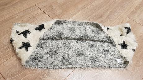 "chlpatý" nákrčník, takko