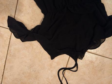 Šaty čierne dlhé s volánmi, s