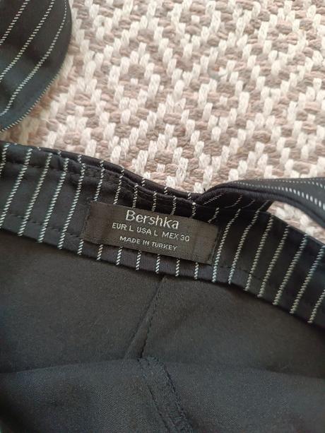 Pásikavé šaty, veľ. l (30), bershka,l