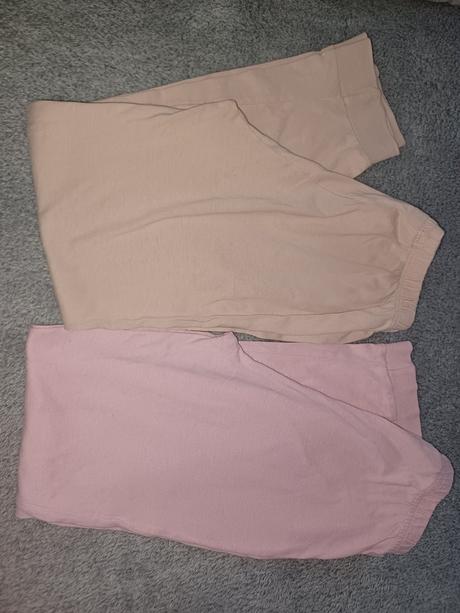 Pyžamo 110/116 cena spolu 3eur, lupilu,116