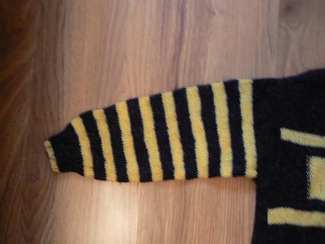 Svetrík - ručná práca 122/128, 122