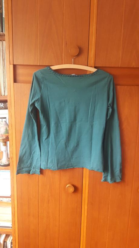 Vyšívané bavlnené tričko s viazaním, m