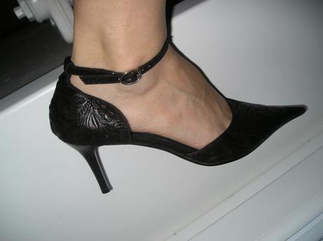 Lodičky so zapínaním okolo členku nenosené, 38