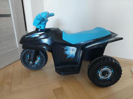 Predám elektrickú motorku na nabíjanie a kolobežku, 