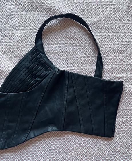 Čierny korzetový koženkový crop top, amisu, xs/34, amisu,xs