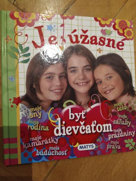 Je uzasne byt dievcatom, 