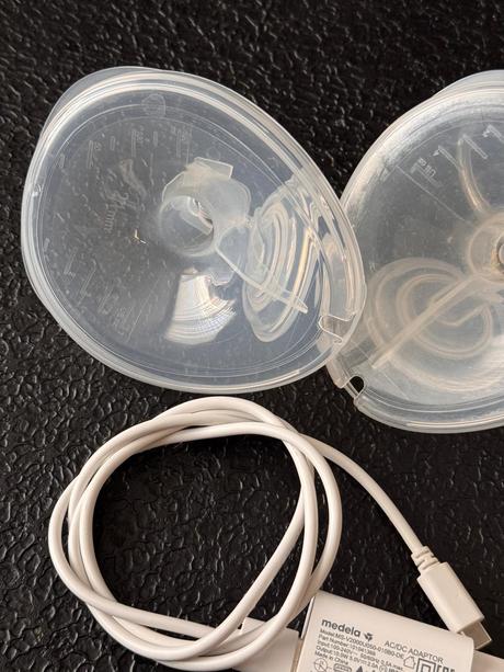 Odsávačka hands free medela single solo,