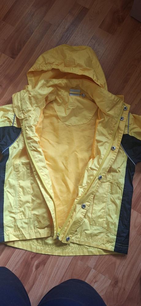 Bunda do dažďa, alive,116