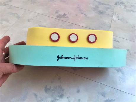 Lodička - stojan na hyg.potreby, 