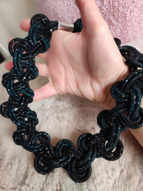 Dámsky náhrdelník, 