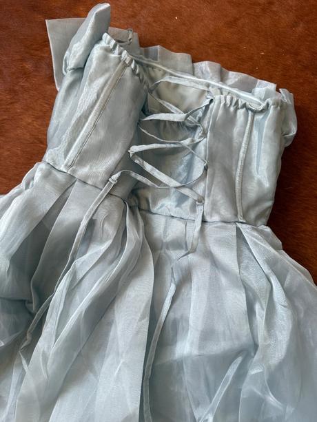 Spoločenské šaty, 